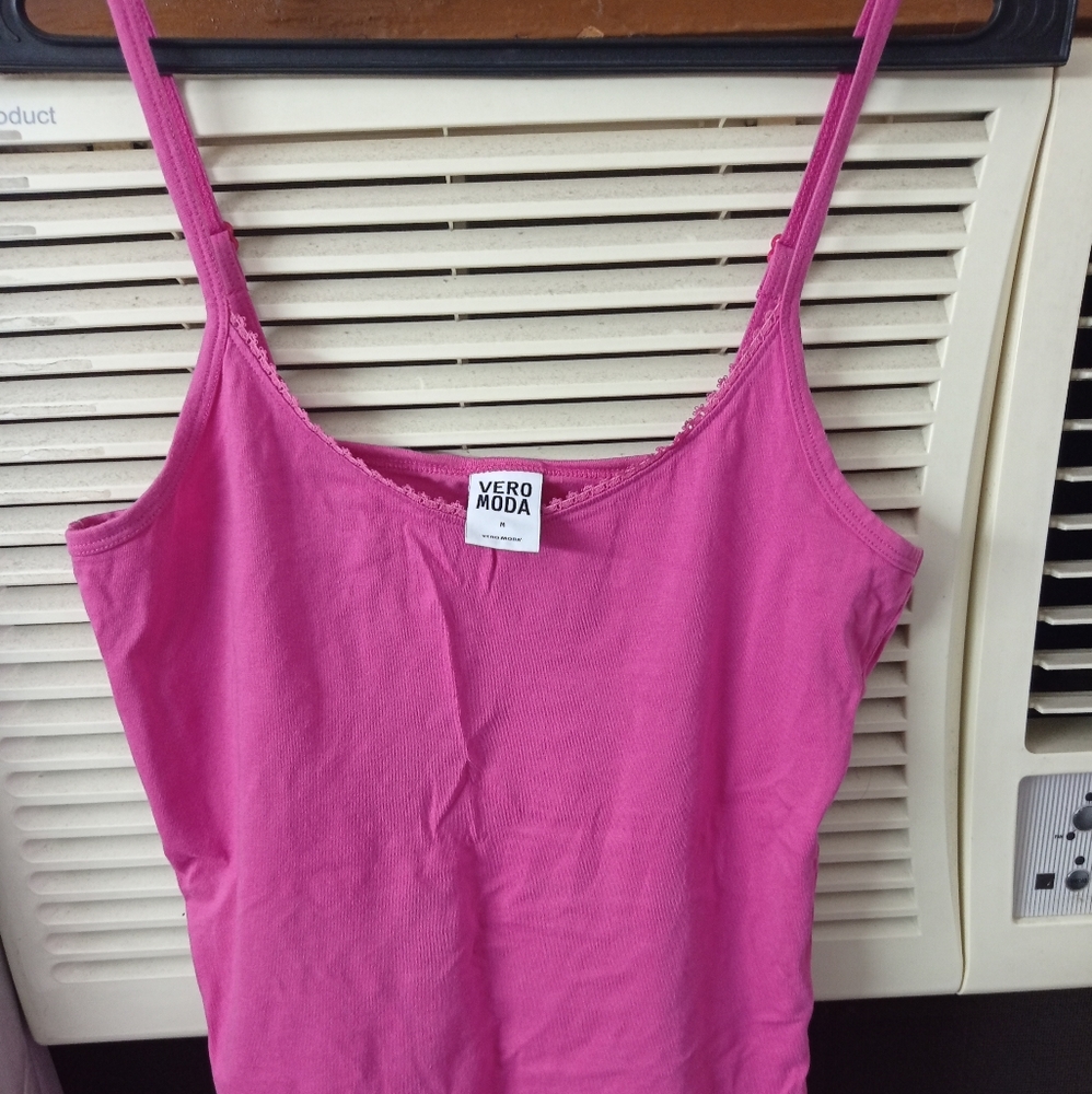 Vero Moda Spaghetti Top - Picture 1 of 6
